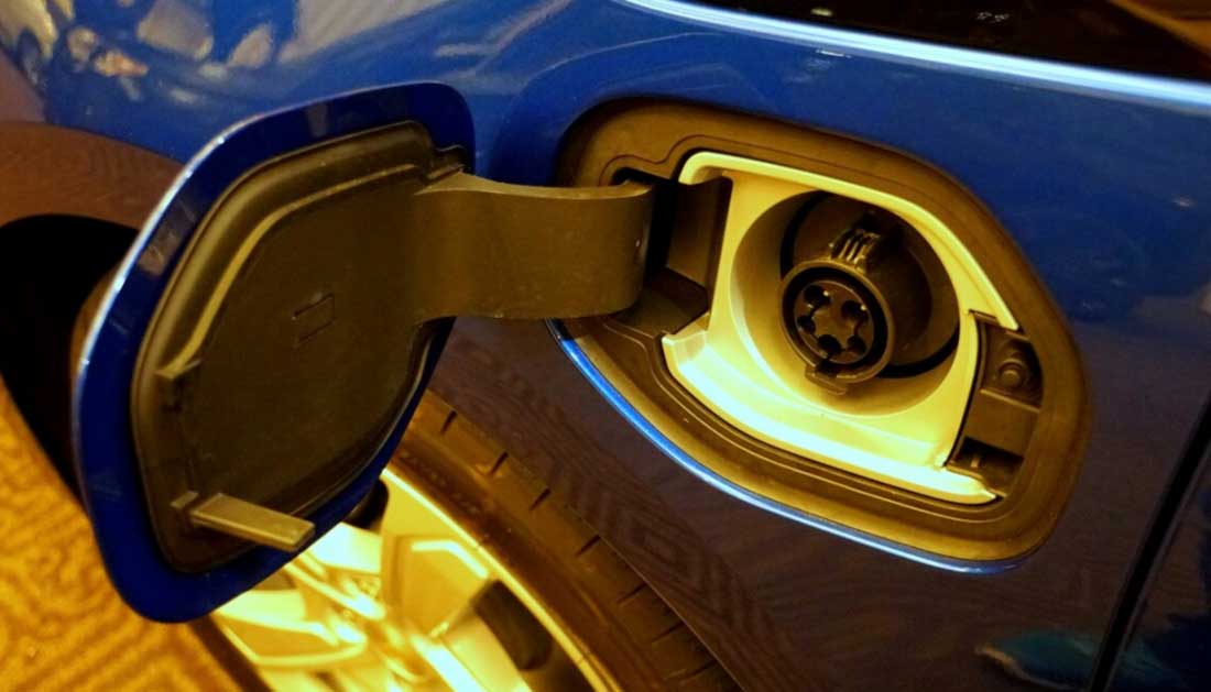 Chevy Volt порт J1772 зарядка электромобиля Chevy Volt порт J1772 зарядка электромобиля